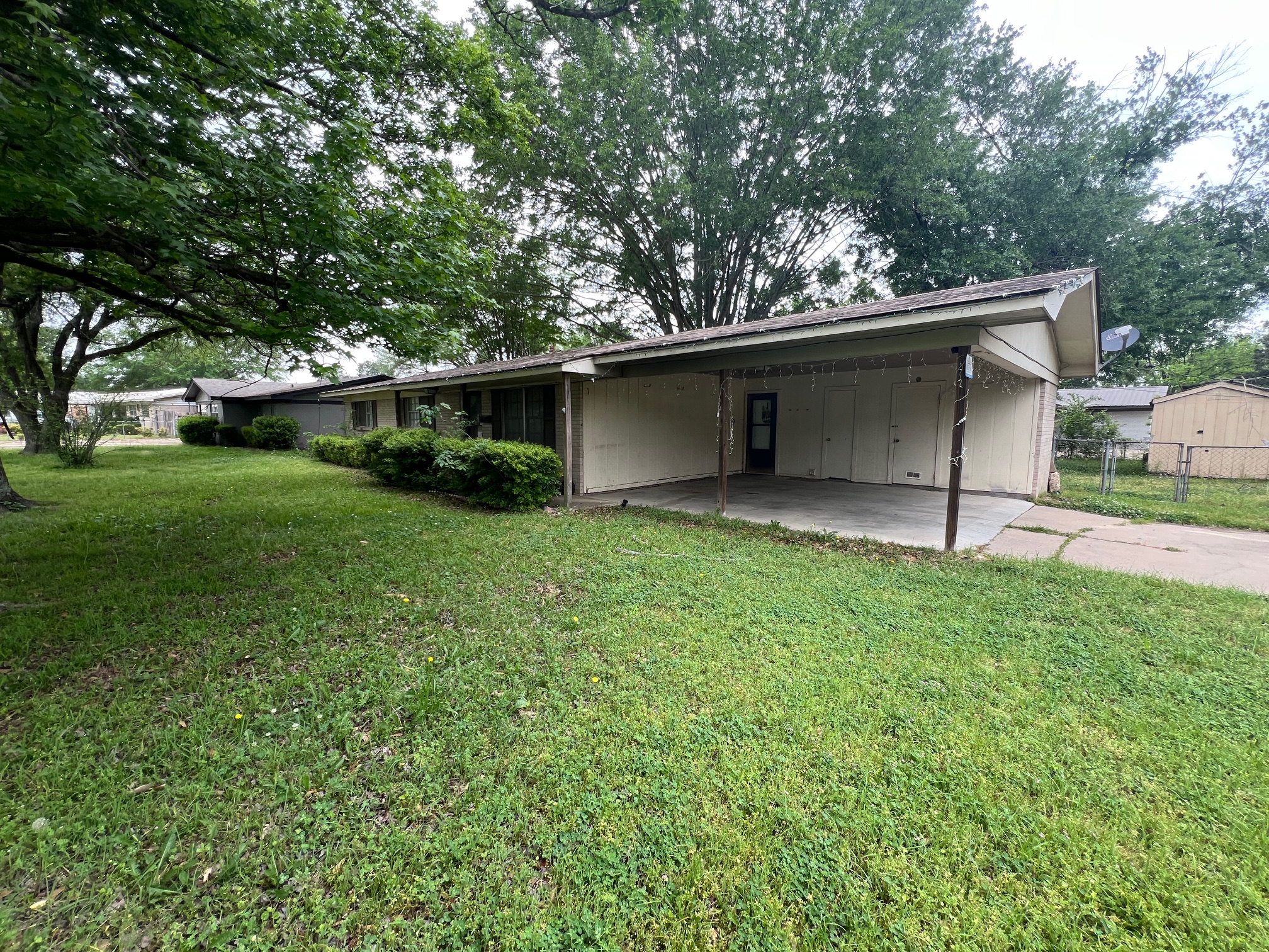 700 Anderson St - 1