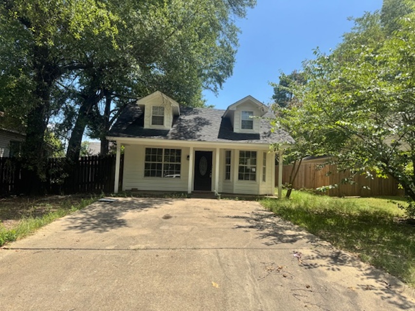 712 East Short 21st Street
