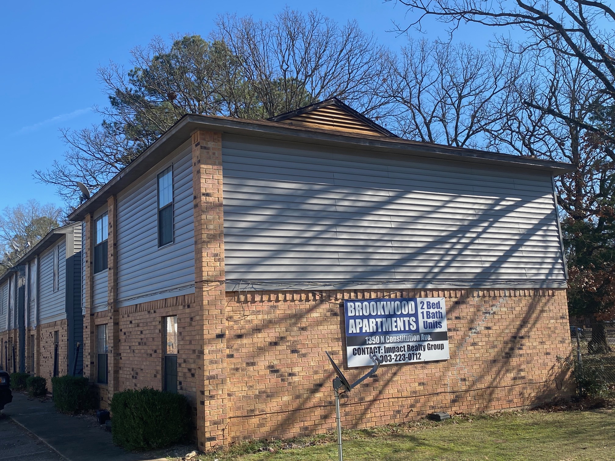 1350 North Constitution Avenue - Brookwood Apartments